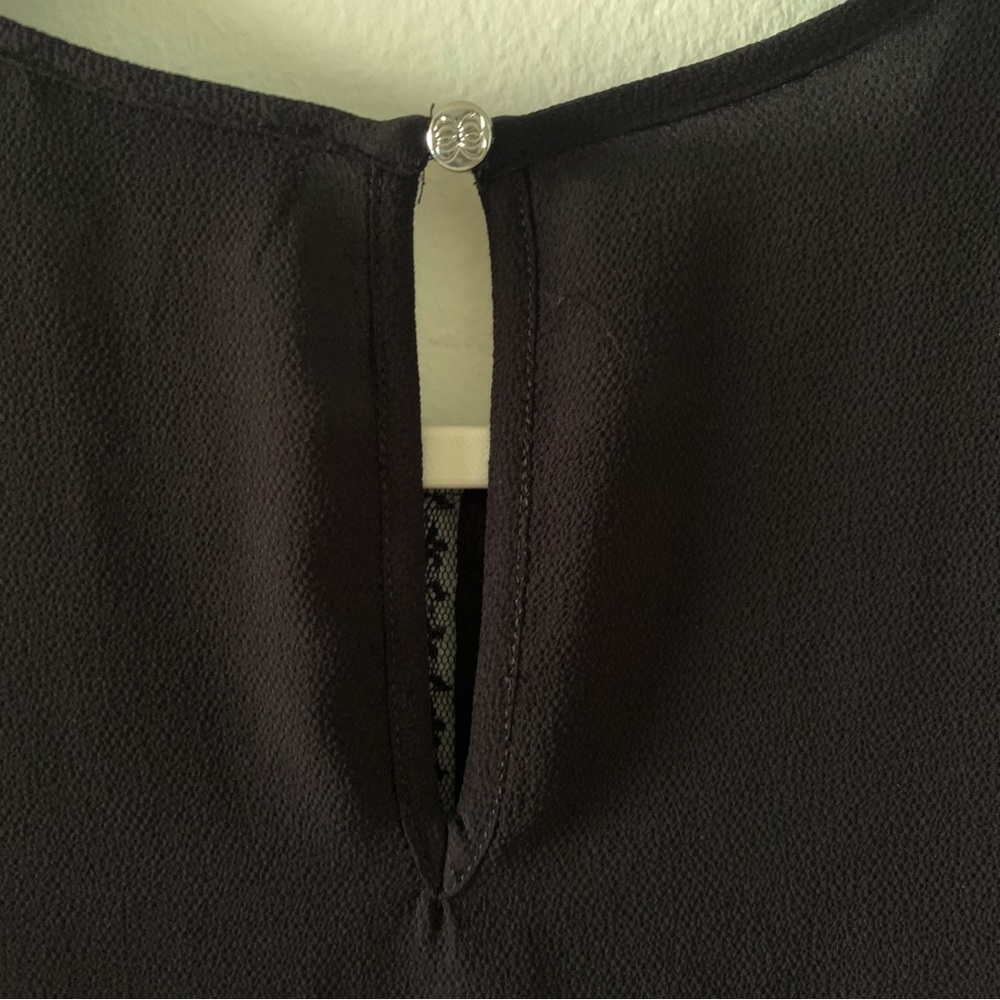 Cece Flutter Sleeve Top - image 6